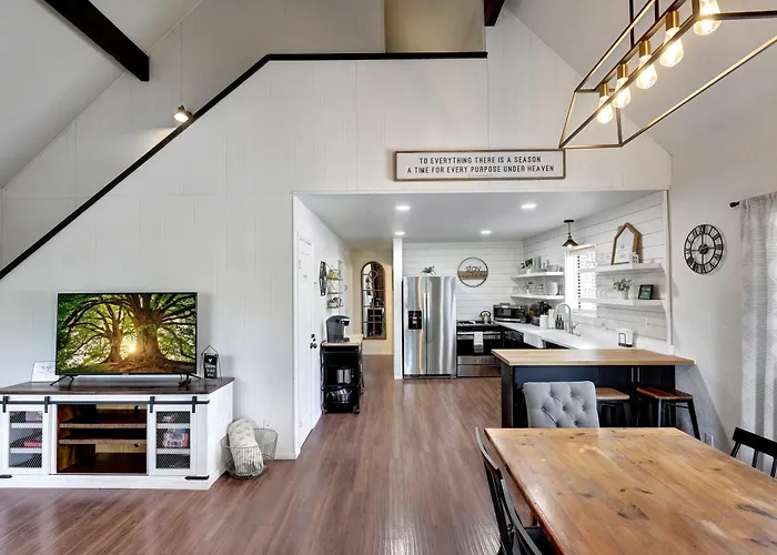 Holiday home Munds Bella Luxury Nestled In Pines Munds Park