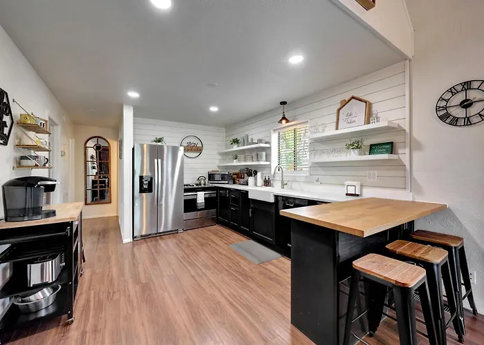 Holiday home Munds Bella Luxury Nestled In Pines *