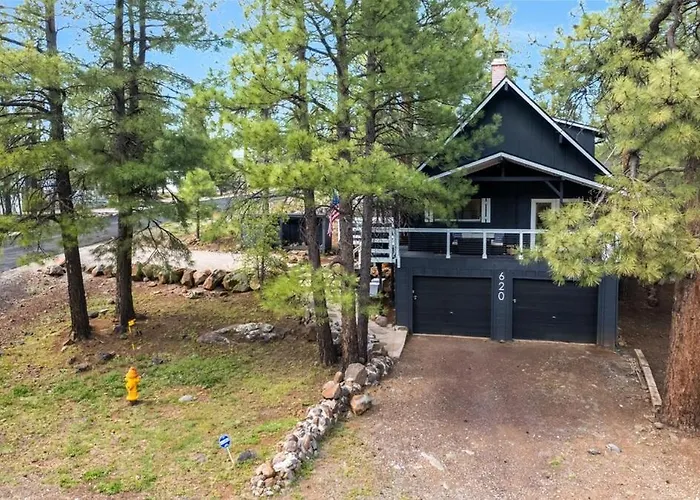 Holiday home Munds Bella Luxury Nestled In Pines *
