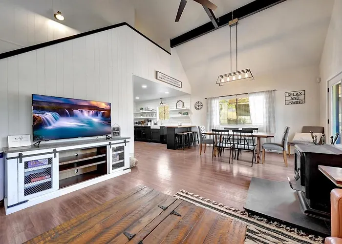 Holiday home Munds Bella Luxury Nestled In Pines